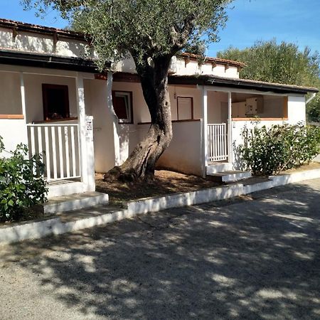 מרינה די קמרוטה Villaggio Residence Villamarina מראה חיצוני תמונה